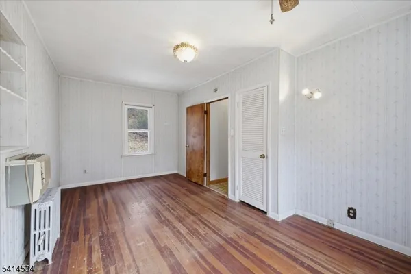 $280,000 | 213 York Road, Milford, NJ 08848