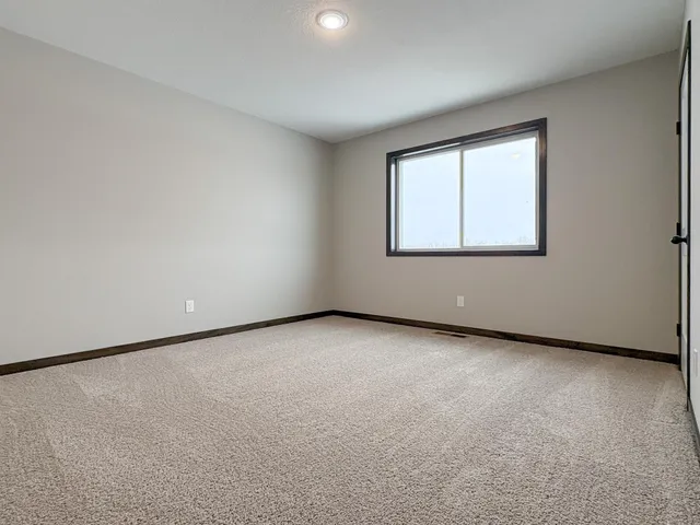 $430,000 | 15592 100th Avenue, Milaca, MN 56353