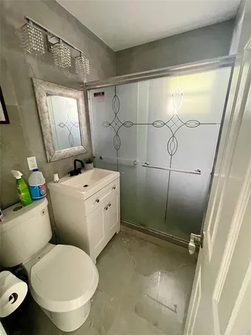 $3,300 | 2459 Dewey Street, Hollywood, FL 33020