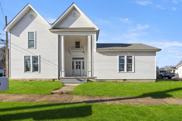 $290,000 | 202 West Main Street, Decherd, TN 37324