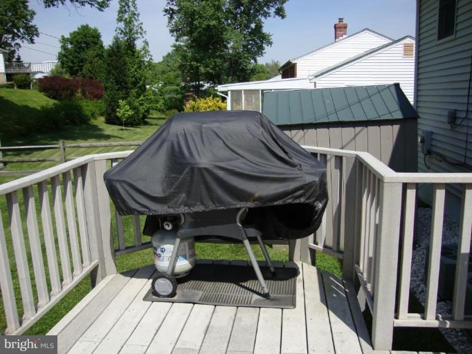 Special grilling area on deck