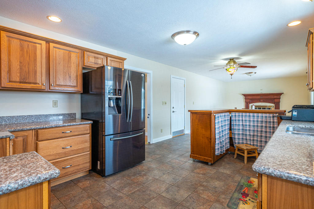 700 Victory Road Springfield, OH 45504 - Photo 5 of 41