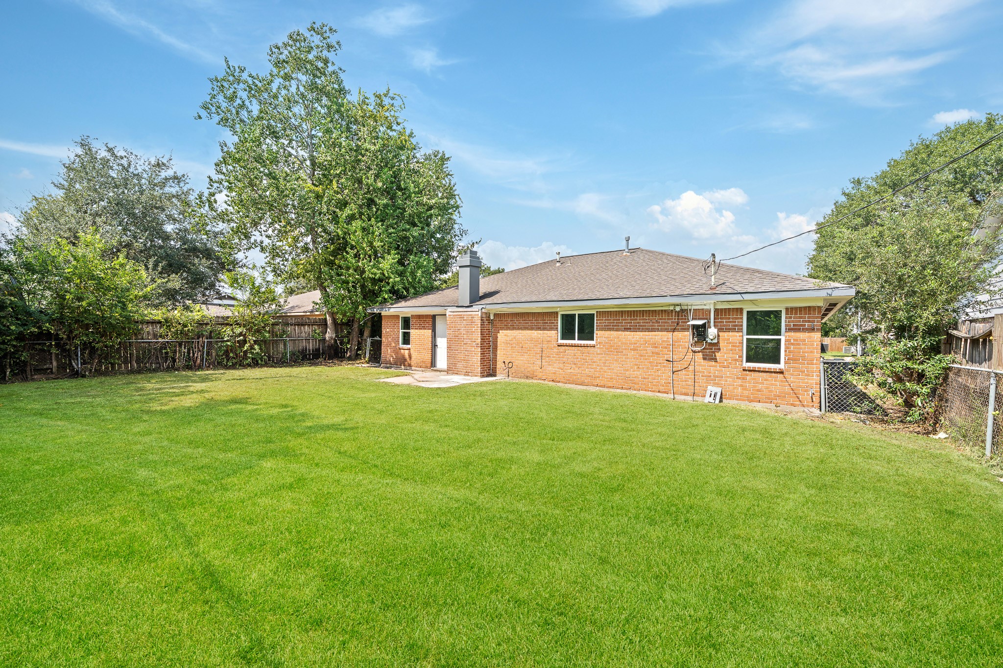 15415 West Hampton Circle Houston, TX 77071 - Photo 35 of 35 a front view of house with yard and green space