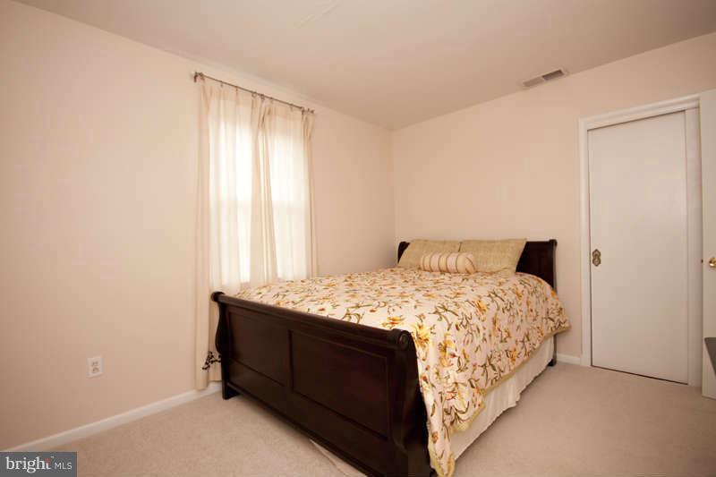 1314 Heather Hill Road Baltimore, MD 21239 - Photo 14 of 25 Bedroom Master