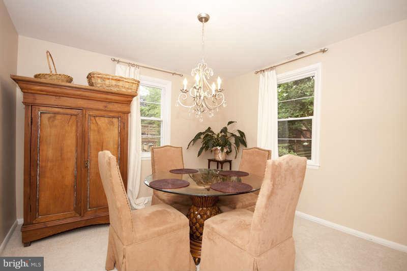 1314 Heather Hill Road Baltimore, MD 21239 - Photo 7 of 25 Dining Room