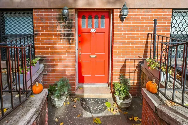 $2,499,999 | 260 Hicks Street | Brooklyn Heights