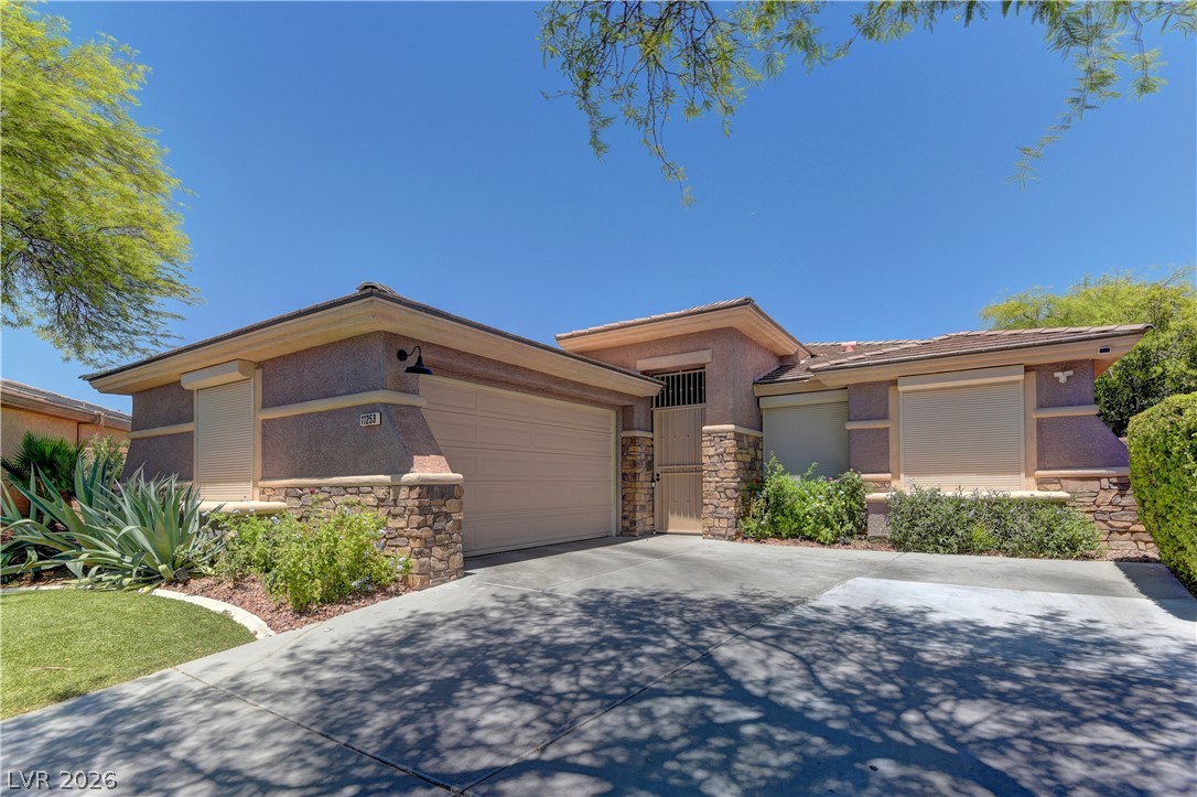 11258 Rising Ridge Avenue Las Vegas, NV 89135 - Photo 3 of 41