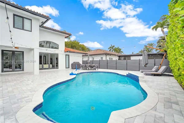 $1,550,000 | 7993 Northwest 161st Terrace, Miami Lakes, FL 33016