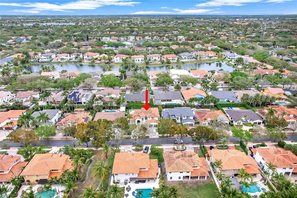 $1,550,000 | 7993 Northwest 161st Terrace, Miami Lakes, FL 33016