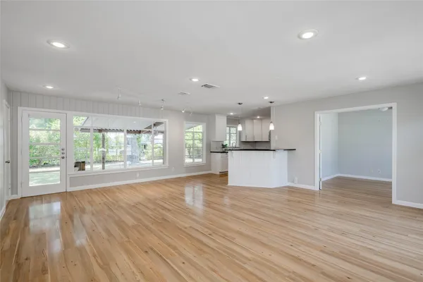 $3,250 | 6002 Cary Drive, Austin, TX 78757