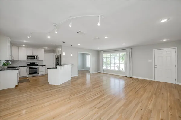 $3,250 | 6002 Cary Drive, Austin, TX 78757