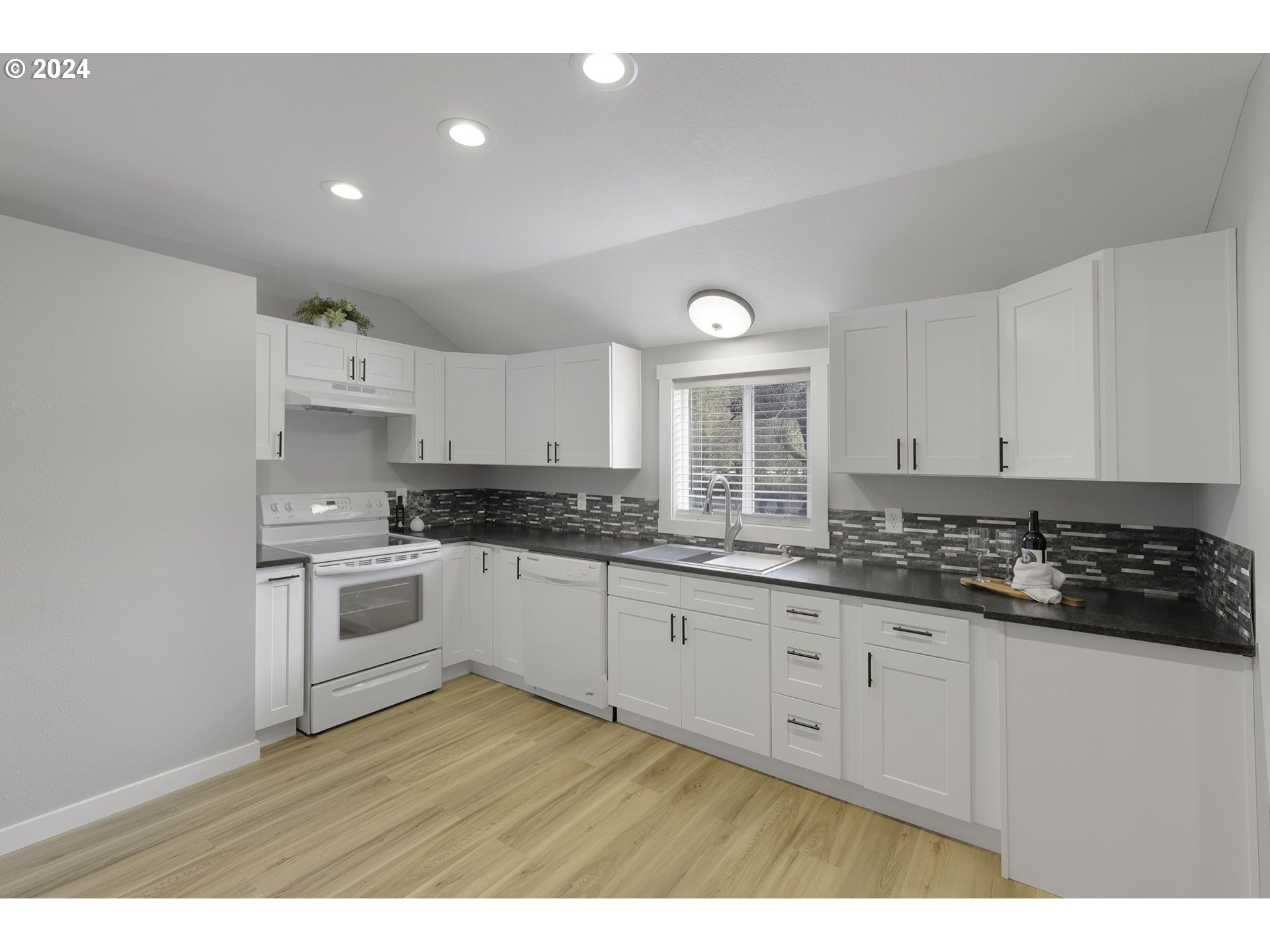 128 Eadon Road Toledo, WA 98591 - Photo 14 of 35