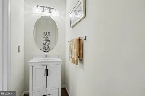 $725,000 | 230 Ironstone Lane, Elverson, PA 19520