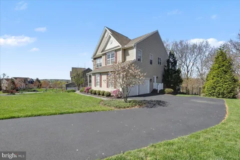 $725,000 | 230 Ironstone Lane, Elverson, PA 19520