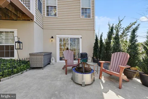 $725,000 | 230 Ironstone Lane, Elverson, PA 19520