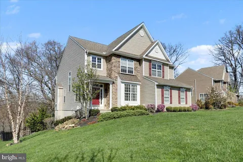 $725,000 | 230 Ironstone Lane, Elverson, PA 19520