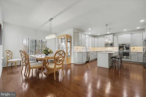 $725,000 | 230 Ironstone Lane, Elverson, PA 19520