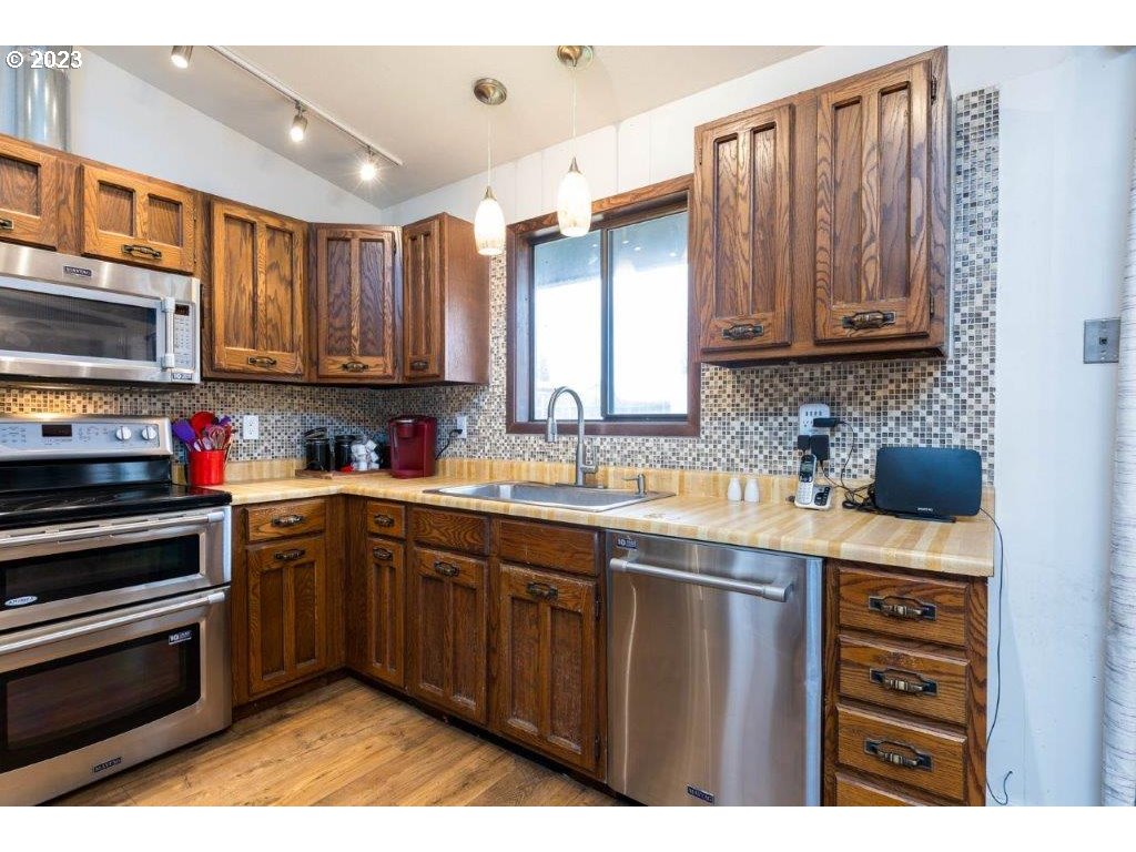186 Bell Ranch Lane Roseburg, OR 97470 - Photo 12 of 32 Gallery Image 12