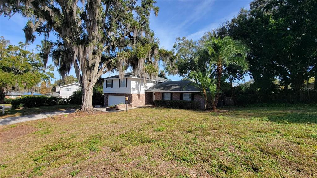 148 Lake Otis Road Winter Haven, FL 33884 - Photo 2 of 26