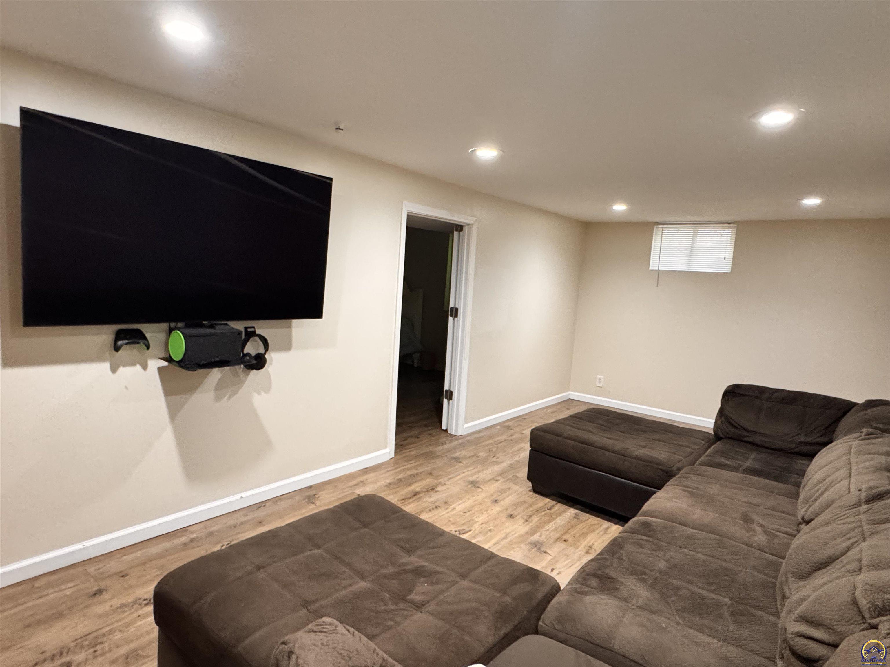 5625 Southwest 16th Street Topeka, KS 66604 - Photo 14 of 20