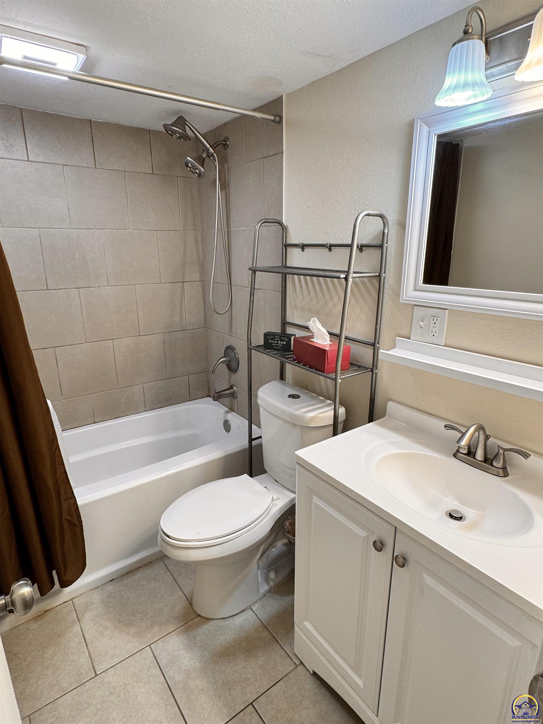 5625 Southwest 16th Street Topeka, KS 66604 - Photo 17 of 20