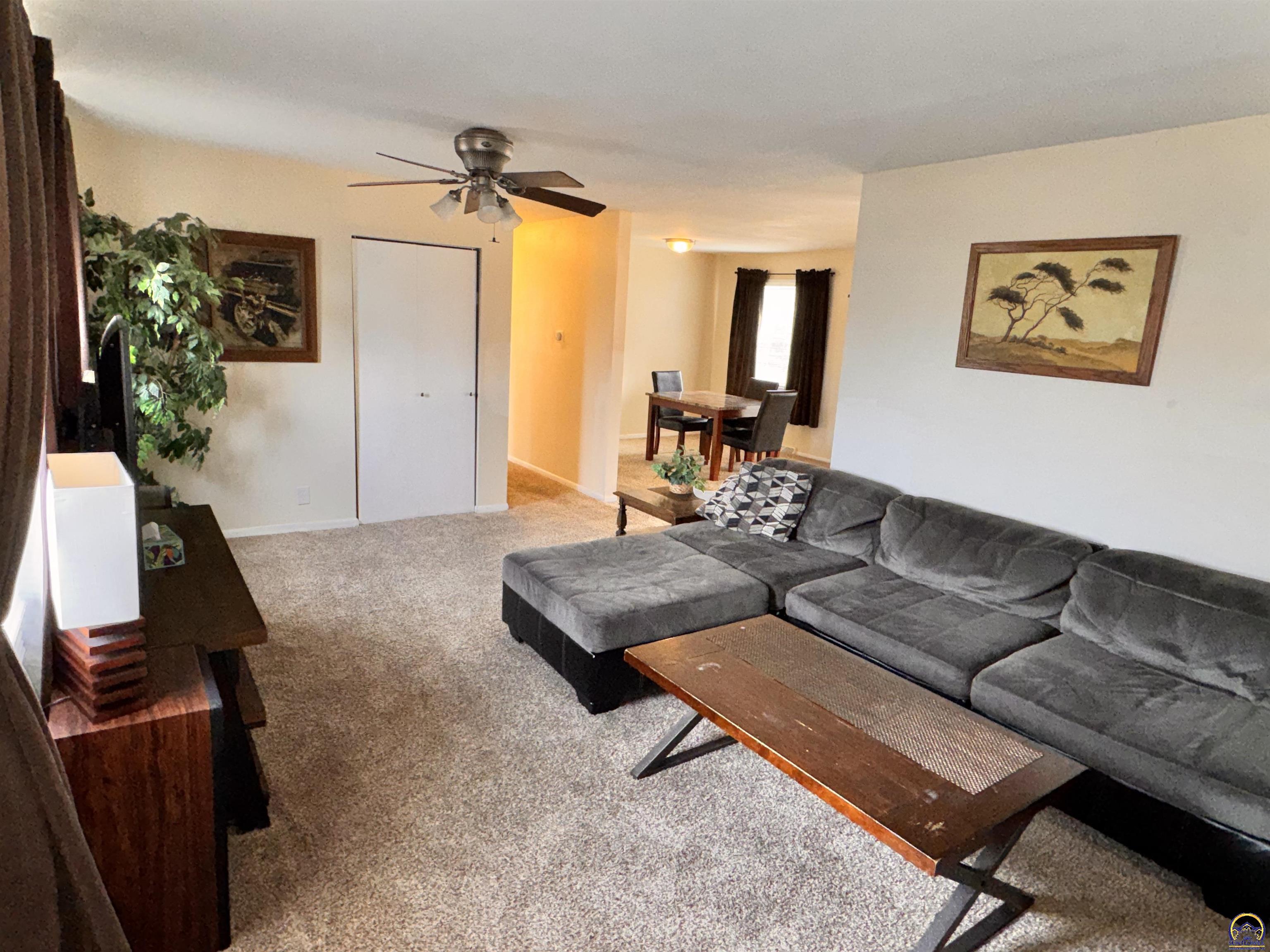 5625 Southwest 16th Street Topeka, KS 66604 - Photo 2 of 20