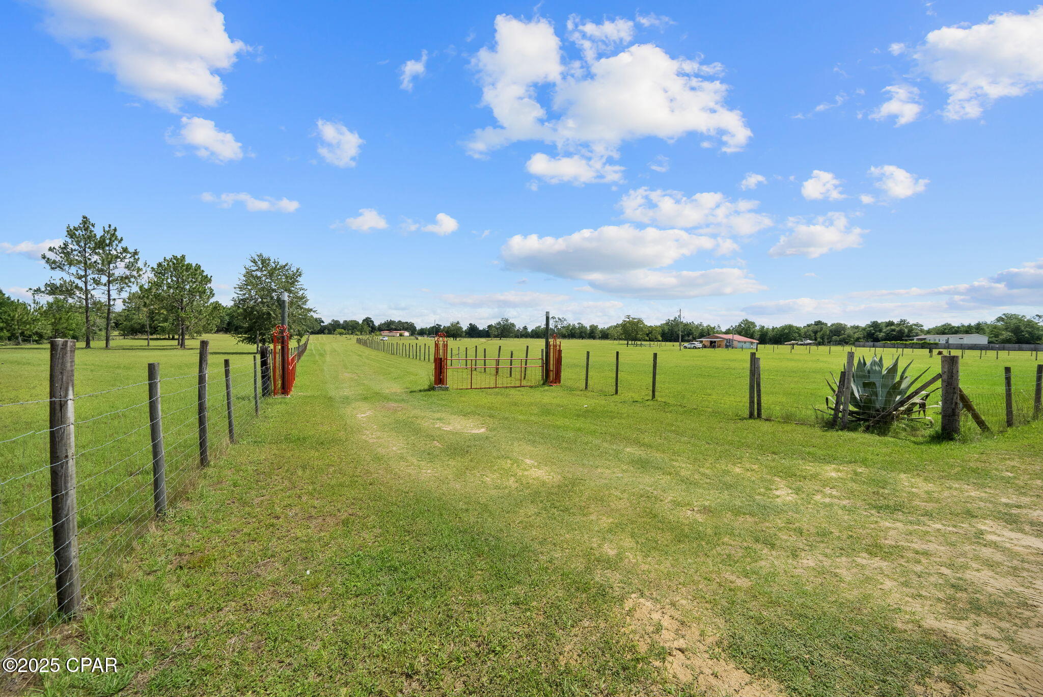 10201 Western Road Fountain, FL 32438 - Photo 24 of 36