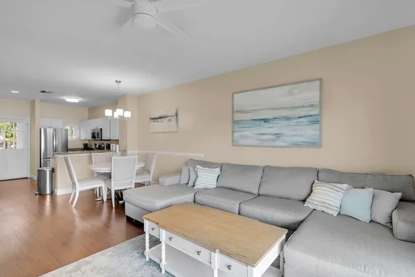 $1,048,000 | 5018 Sunset Village Drive, Unit D050, Marathon, FL 33050