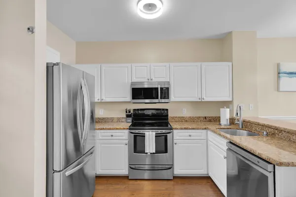 $1,048,000 | 5018 Sunset Village Drive, Unit D050, Marathon, FL 33050
