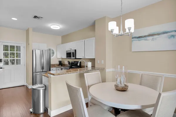 $1,048,000 | 5018 Sunset Village Drive, Unit D050, Marathon, FL 33050