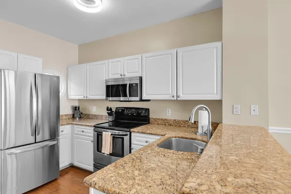 $1,048,000 | 5018 Sunset Village Drive, Unit D050, Marathon, FL 33050