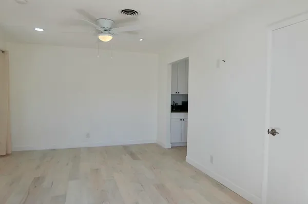 $1,400 | 1314 Barrington Drive, West Palm Beach, FL 33406