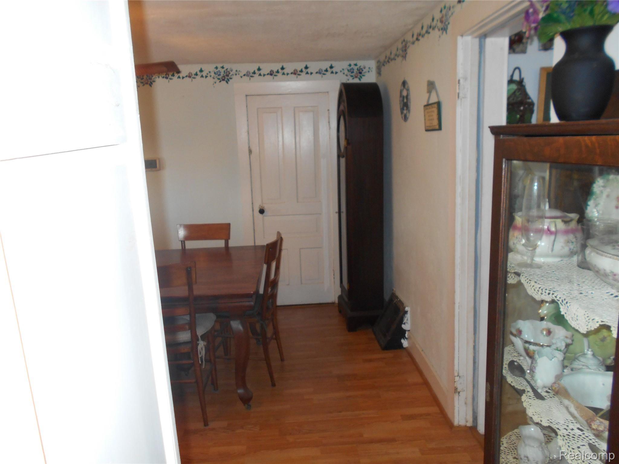 2479 Valentine Road Lapeer, MI 48446 - Photo 16 of 33 DSCN0643.JPG