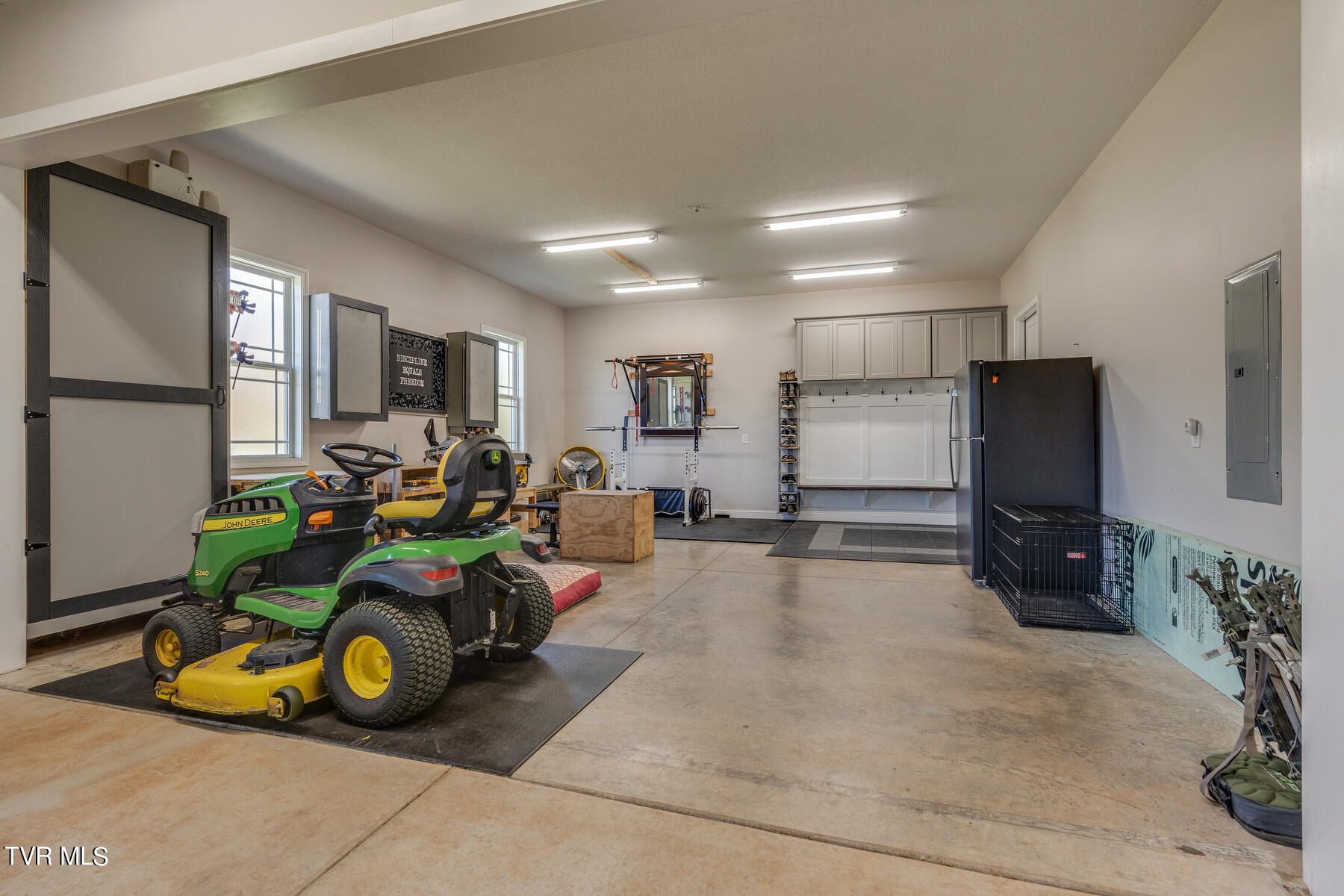 3675 Holly Creek Road Greeneville, TN 37745 - Photo 34 of 47 036