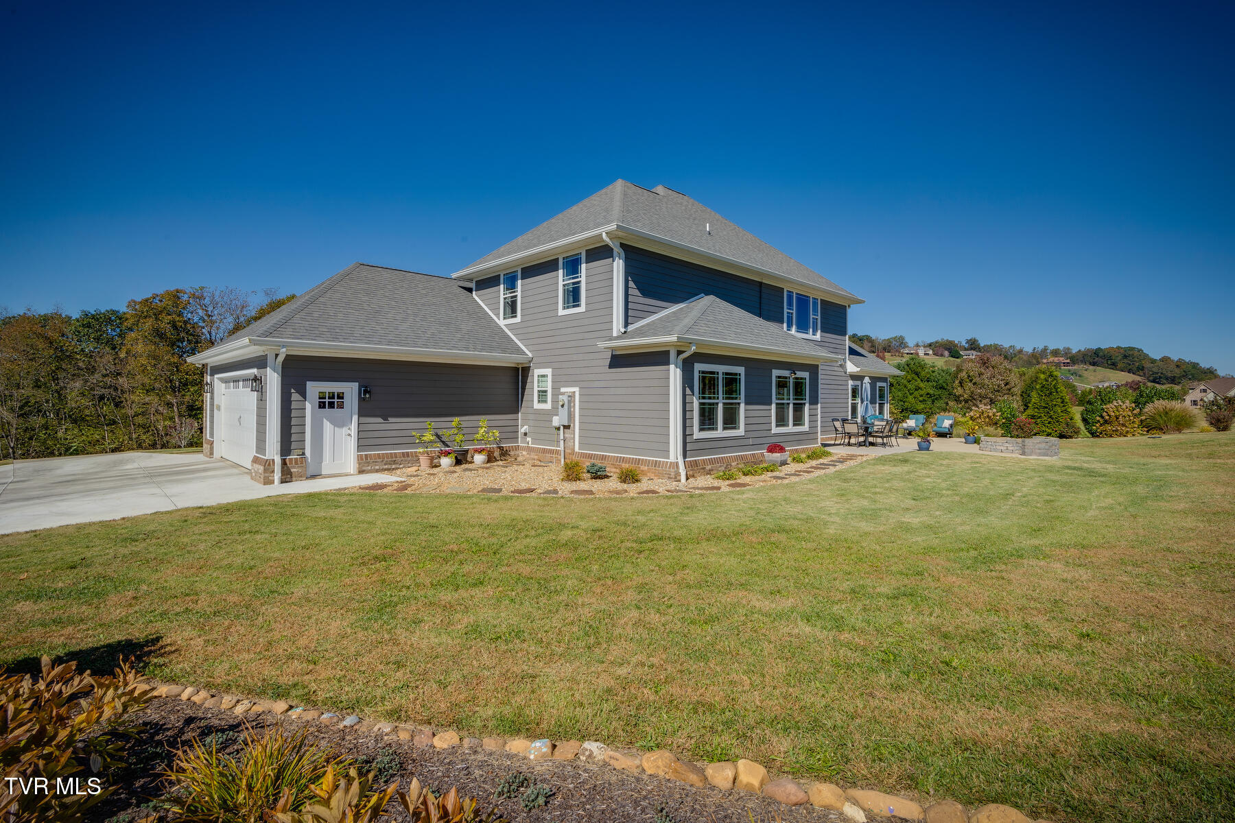 3675 Holly Creek Road Greeneville, TN 37745 - Photo 37 of 47 040