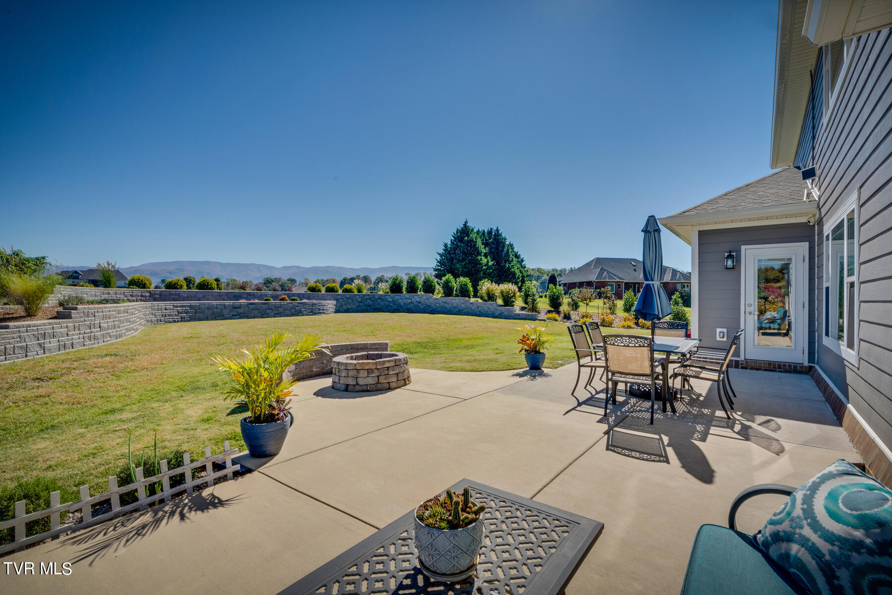 3675 Holly Creek Road Greeneville, TN 37745 - Photo 40 of 47 044