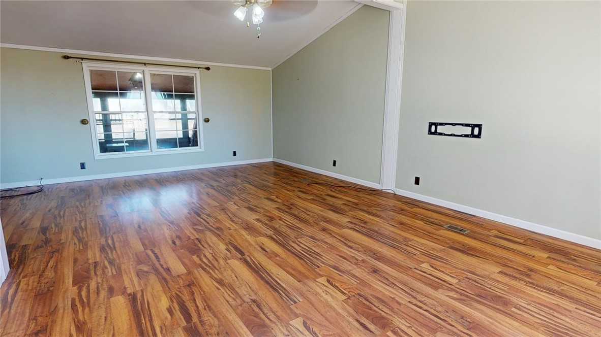 8400 Prairie School Road Williamsville, IL 62693 - Photo 5 of 27 Gallery Image 5