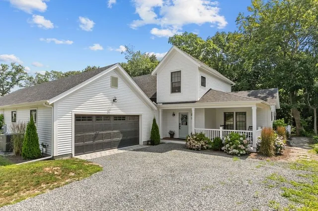 $3,300 | 559 Bristol Ferry Road, Unit B, Portsmouth, RI 02871