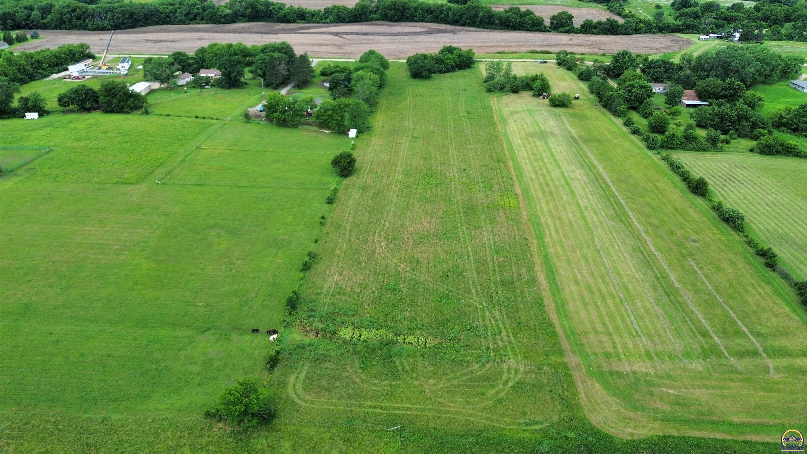5500 Southeast Stanley Road Tecumseh, KS 66542 - Photo 3 of 14