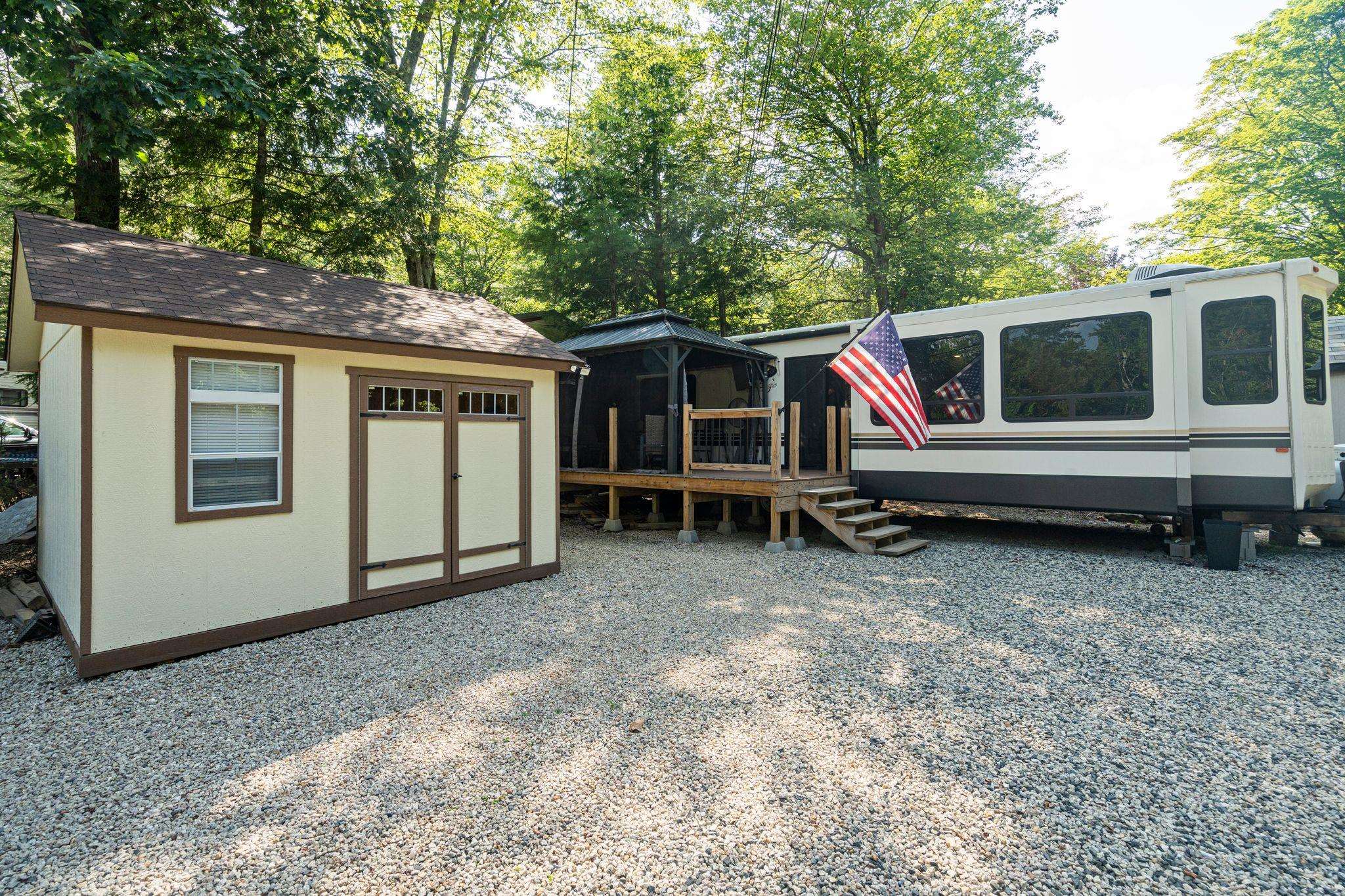 184 Pocahontas Lane, Unit 184 Rochester, NH 03867 - Photo 1 of 50