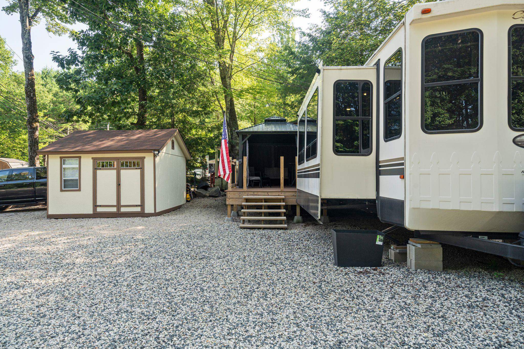 184 Pocahontas Lane, Unit 184 Rochester, NH 03867 - Photo 3 of 50