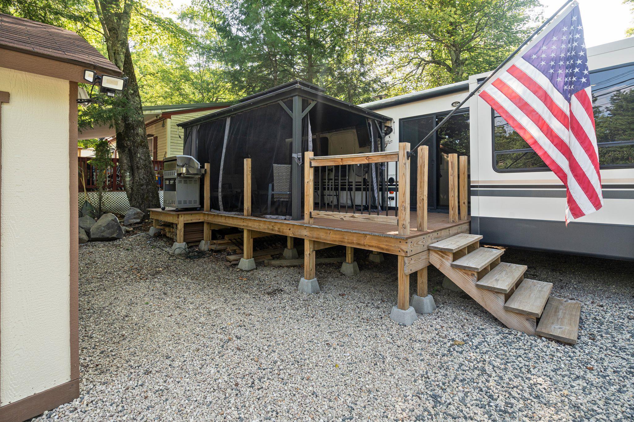 184 Pocahontas Lane, Unit 184 Rochester, NH 03867 - Photo 4 of 50