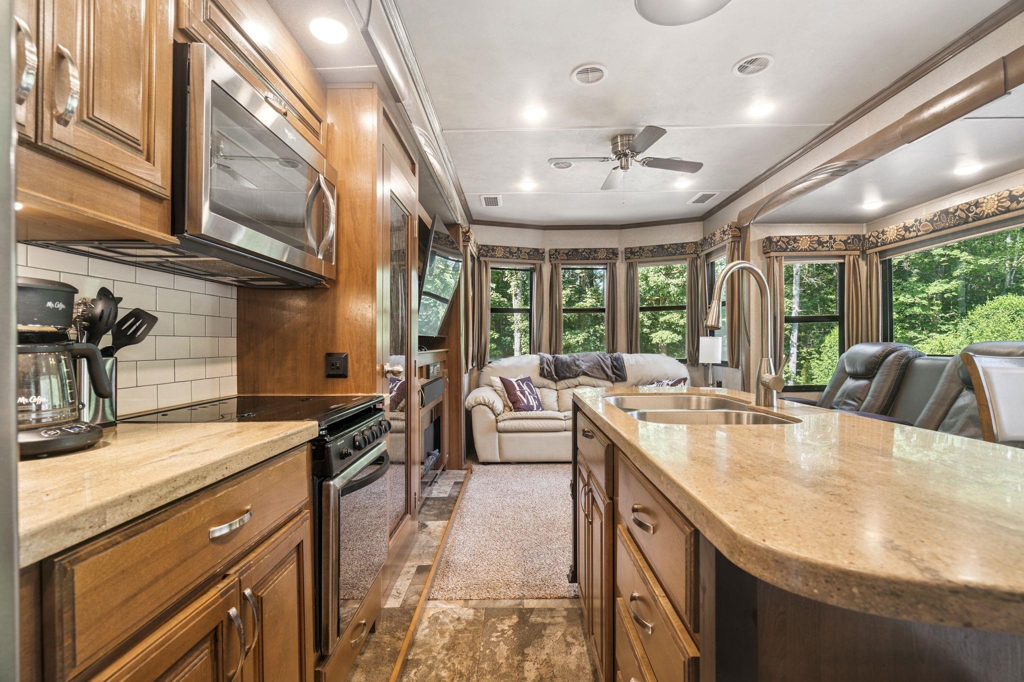 184 Pocahontas Lane, Unit 184 Rochester, NH 03867 - Photo 9 of 50