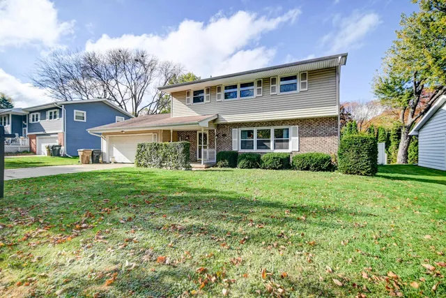 $469,900 | 1618 Angel Crest Way, Madison, WI 53716