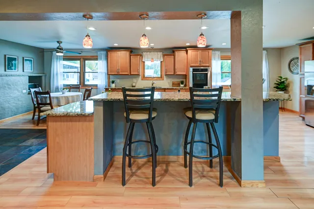 $469,900 | 1618 Angel Crest Way, Madison, WI 53716