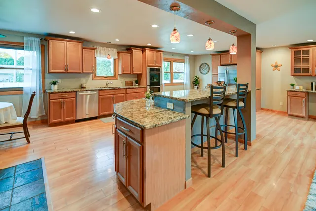 $469,900 | 1618 Angel Crest Way, Madison, WI 53716