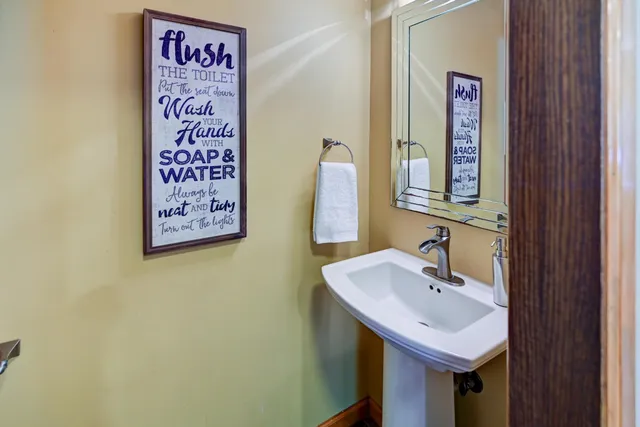 $469,900 | 1618 Angel Crest Way, Madison, WI 53716