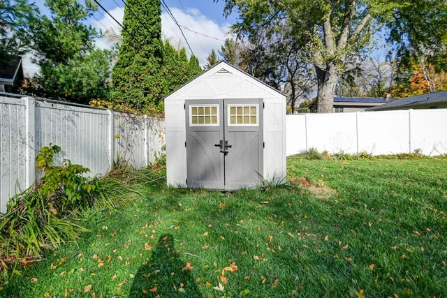 $469,900 | 1618 Angel Crest Way, Madison, WI 53716