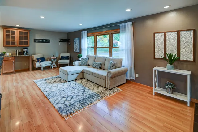 $469,900 | 1618 Angel Crest Way, Madison, WI 53716