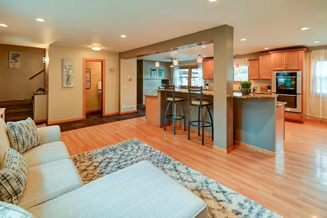 $469,900 | 1618 Angel Crest Way, Madison, WI 53716